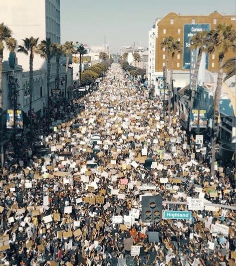 Protest Aesthetic, Blm Protest, Black Lives Matter Protest, Black Lives Matter Movement, Powerful Images, Power To The People, Art Collage Wall, Image House, Lives Matter