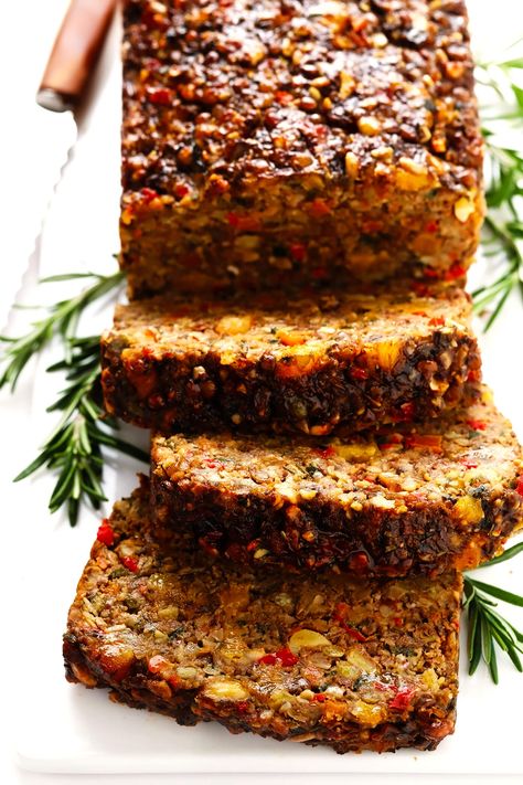 Easter Lunch Recipes, Nut Roast Recipe, Vegetarian Nut Roast, Roasted Nuts Recipe, Nut Roast, Vegetarian Roast, Nut Loaf, Dinner Christmas, Gimme Some Oven