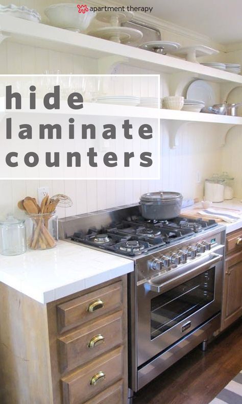 Easy ways to update, refinish, remodel, and DIY ugly or dated laminate countertops doesn't have to cost a lot of money, blow the budget or be hard to do! Here are ways to fix that kitchen eyesore. Formica Laminate Countertops, Countertop Makeover, Countertops Diy, Replacing Kitchen Countertops, Formica Laminate, Kitchen Remodel Countertops, Outdoor Kitchen Countertops, Laminate Counter, Budget Kitchen Remodel