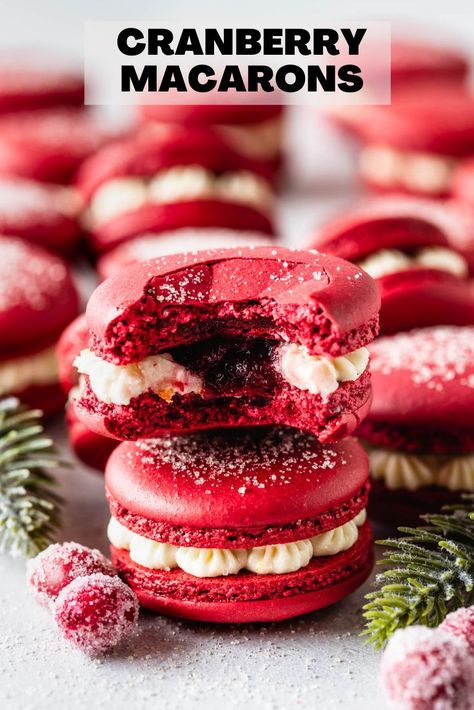 Thanksgiving Macarons, Cranberry Macarons, French Macaroon Recipes, Making Macarons, Macaron Recipes, Christmas Cranberry, Christmas Macarons, Orange Buttercream, Halloween Breakfast