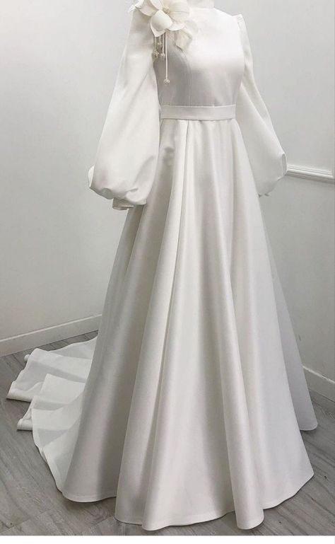 #simpleweddingdress#longsleevesweddingdress#puffysleeves Dress Muslimah Simple, Wedding Dress Hijab Simple, Simple Muslim Wedding Dress, Wedding Dress Muslimah, Dress Nikah, Wedding White Dress, Puffy Long Sleeves, Fesyen Islam, Baju Kahwin