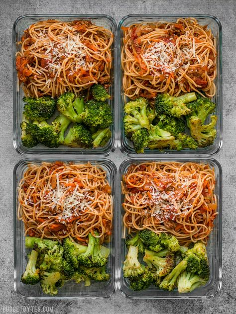 This simple Spaghetti Meal Prep is hiding a ton of good-for-you vegetables in a classic comforting dish. BudgetBytes.com Spaghetti Meal Prep, Simple Spaghetti, Healthy Afternoon Snacks, Budget Bytes, Vegetarian Meal Prep, Meal Prep Plans, Healthy Lunch Meal Prep, Dinner Meal Prep, Work Meals