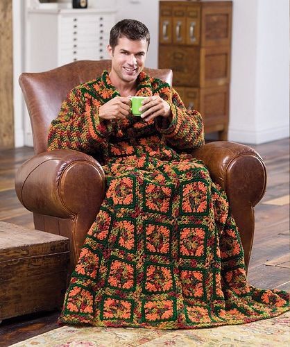 Granny Square Snuggie Crochet Men, Knitting Group, Sweater Patterns, Crochet For Beginners Blanket, Cycle Chic, Crochet Books, Crochet Poncho, Hey Girl, Vintage Knitting