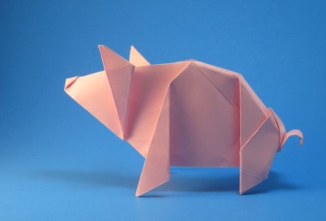 Origami Pig by Michael G. LaFosse folded by Gilad Aharoni Origami Instructions For Kids, Dragon Origami, Origami Pig, Origami Book, Creative Origami, Tutorial Origami, Origami Ball, Geometric Origami, Origami Bookmark