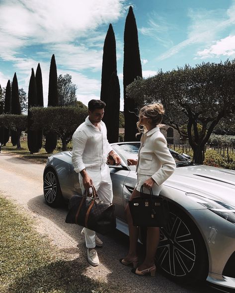 Couple Goal Luxurious, Rich Couple Goals Classy, Cap Doi, Rich Couple, Classy Lifestyle, Luxury Lifestyle Couple, Classy Clothing, Money Lifestyle, Luxury Couple