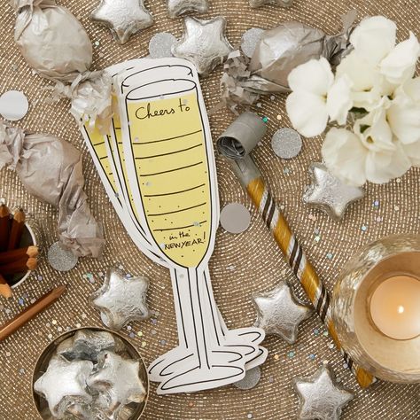 New Years Dinner Party, New Years Eve Party Ideas Decorations, New Year's Eve Crafts, New Years Eve Day, New Years Dinner, Good Things In Life, Office Holiday Party, Xmas Deco, Best Things In Life