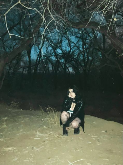 Forrest Photoshoot Fashion, Creepy Forest Photoshoot, Cryptid Photoshoot, Alt Instagram Pictures, Alternative Photoshoot Ideas, Abandoned Places Photoshoot, Grunge Picture Ideas, Actual Grunge, Photoshoot Ideas Grunge