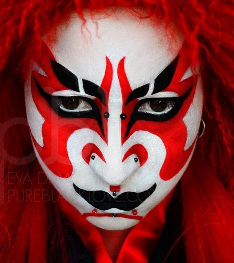 Image #6, by far my favorite Kabuki makeup i have found thus far that is viable for "on stage" use! this is super pretty!!! Cloud Makeup, Theatre Makeup, Character Makeup, Japanese Makeup, Makeup Class, Stage Makeup, Fantasy Makeup, Costume Makeup, Makeup Designs