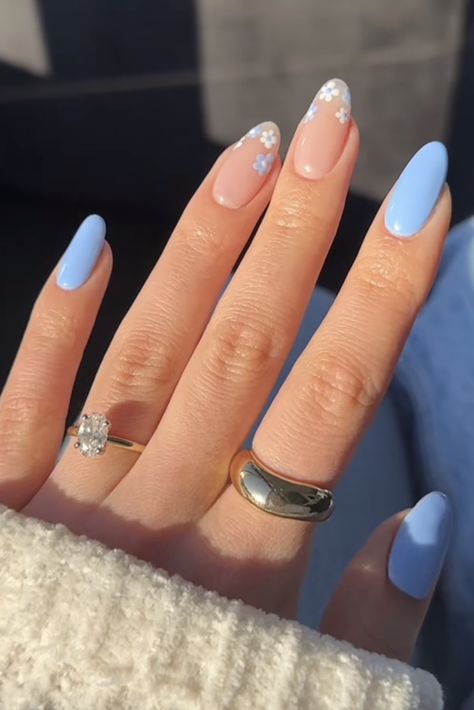 Flower Spring Nails, Baby Boy Nails, Bridesmaids Nails, Nail Piercing, Beachy Nails, Baby Blue Nails, Graduation Nails, Cute Simple Nails, Nude Nail Designs