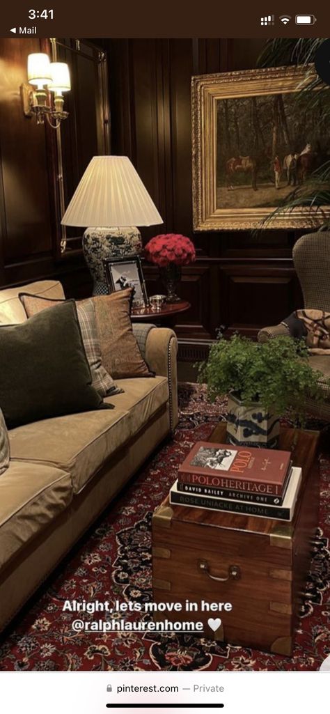 Ivy League Interior Design, Country Club Living Room, Extra Den Room Ideas, Masculine Traditional Living Room, English Country Style Interior, Traditional English Living Room, Old Money Office Design, Ralph Lauren Style Interiors, Ralph Lauren Living Room Inspiration