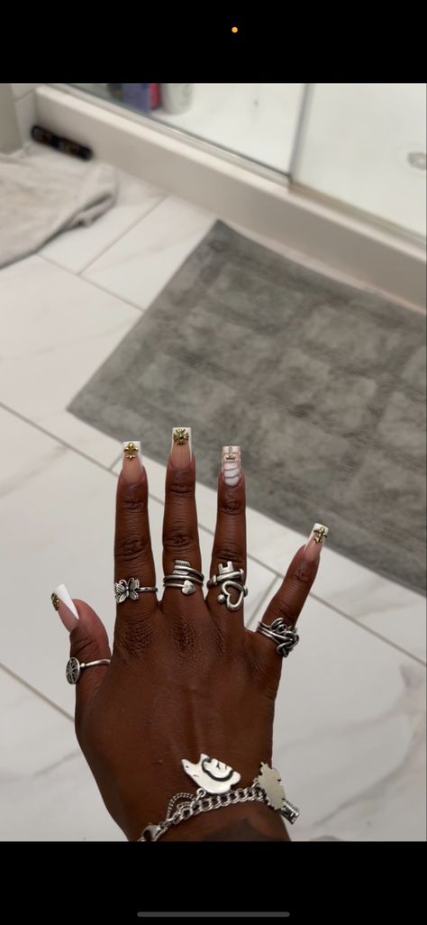 Silver Rings Aesthetic Black Women, Rings On Black Women Hands, Silver Rings Black Women, Silver Jewelry On Black Women, James Avery Aesthetic, James Avery Rings On Hand, Stacked Silver Jewelry, James Avery Rings Aesthetic, Stacked Jewelry Silver