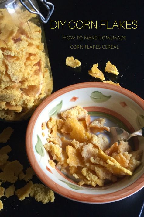 An easy recipe for homemade corn flakes cereal. Cheaper and better than store bought. Cereal Recipes Homemade, Diy Cereal, Flake Recipes, Corn Flakes Cereal, Homemade Cereal, Homemade Pantry, Tropical Sea, Almond Meal, Corn Flakes