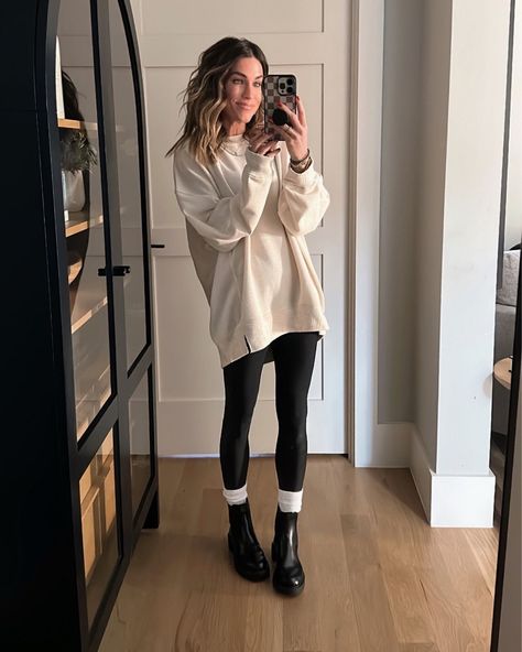 Good Morning And Happy Sunday, The Sister Studio, Sister Studio, Leggings Outfit Winter, Happy Sunday Friends, Sunday Friends, Boots And Leggings, Athleisure Outfits, Sweaters And Jeans