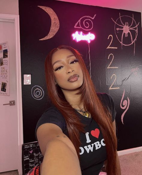 Auburn Hair Black Women, Hair Colors Black Women, Bridget Bardot, Ginger Hair Color, Face Beat, Glueless Wigs, Dyed Natural Hair, Lace Frontal Wigs, Different Hair Types