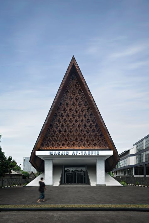 Nusantara Architecture, Neo Vernacular Architecture, Archipelago Architecture, Modern Vernacular Architecture, Museum Design Architecture, Modern Mosque Design, Roof Design Architecture, Contemporary Mosque, Modern Islamic Architecture