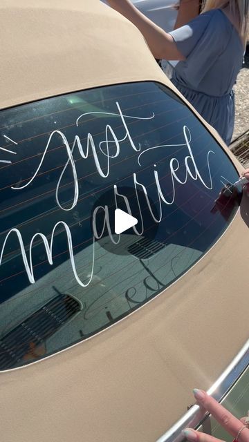 Julie Bloomfield - Murals, Chalkboards & Hand Lettering on Instagram: "when you start carrying a window / chalk marker with you everywhere you go and realize it comes in handy all too often 🎀 

also classy wedding car decorations will always reign superior in my opinion 

from my beautiful friend’s stunning beach wedding a few months ago ✨ @tiana.searls 

#calligraphy #weddingexit #weddingexitinspiration" Just Married Car Window Paint, Just Married Car Ideas, Car Window Paint, Chalkboard Hand Lettering, Just Married Car, Wedding Car Decorations, Chalk Marker, Wedding Exits, Car Decorations