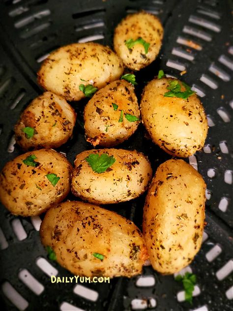 Yellow Potatoes Recipes Air Fryer, Potatoes Recipes Air Fryer, Recipe With Canned Potatoes, Yellow Potatoes Recipes, Can Potatoes Recipes, Daily Yum, Air Fryer Veggies, Air Fryer Vegetables, Air Fryer Potatoes