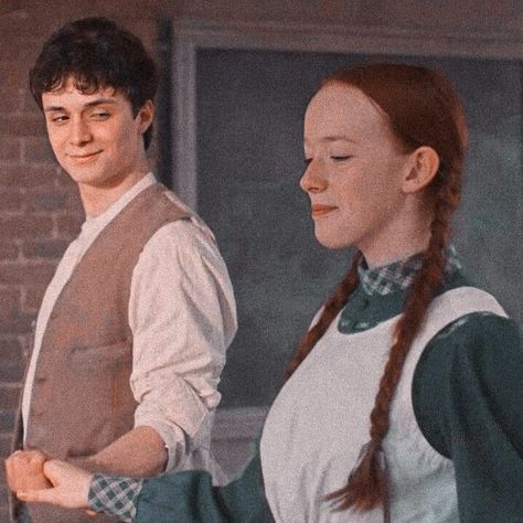 #anne #gilbert #anneofgreengables Jonathan Crombie, Anne Gilbert, Anne And Gilbert, Amybeth Mcnulty, Anne White, Gilbert And Anne, Gilbert Blythe, Anne Shirley, Anne With An E