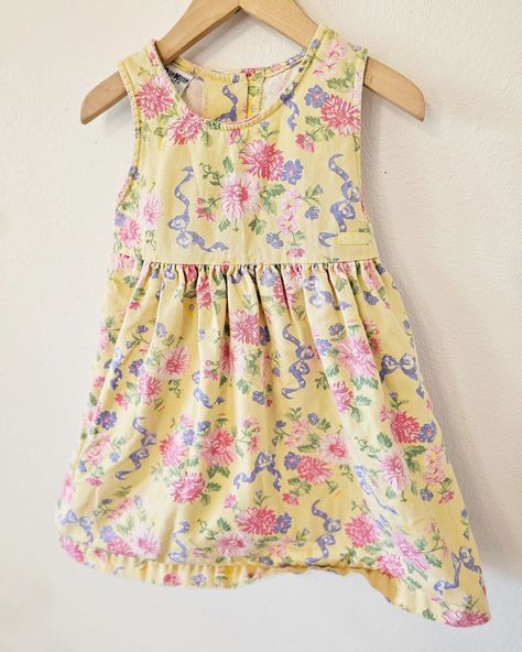 🦋🌸 ꜱᴏʟᴅ 🌸🦋 Vintage Oshkosh Bgosh Dress 🌷☀️ Vintage Oshkosh, May 11, Vintage Baby, Toddler Outfits, Outfit Accessories, On Instagram, Clothes, Instagram