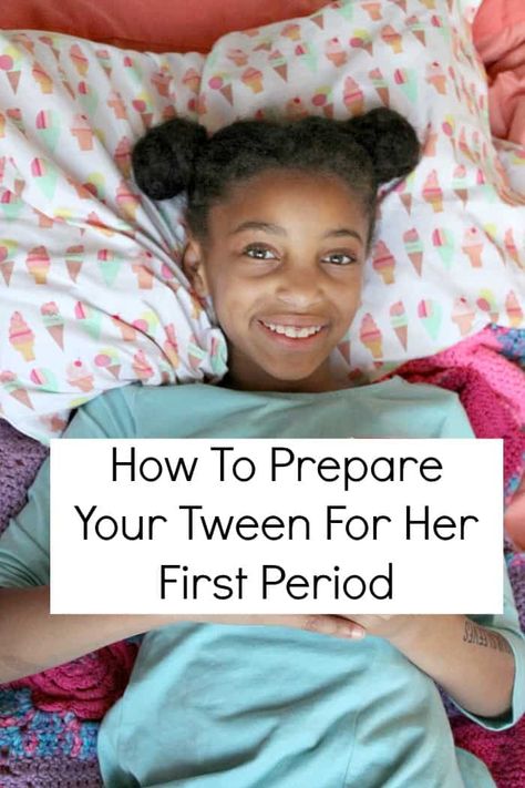 How to prepare your tween for her first period - Mama Knows It All First Time Menstrual Cycle Kit, First Time Period Daughters, How To Prepare For Your First Period, What Age Do You Get Your Period, First Period Gift Ideas, Daughters First Period, First Period Party, Period Supplies, Period Party