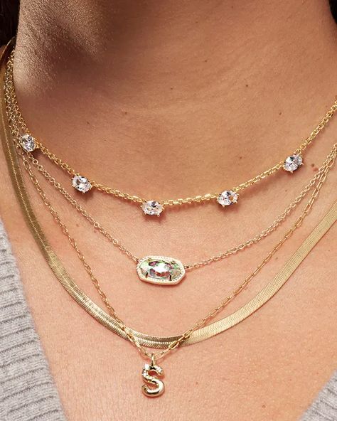 Kassie Chain Necklace in Gold image number 2.0 | Gold Chain Necklace Gold Stacked Necklaces Aesthetic, Clean Girl Necklace, Jewelry Stacks Gold, Affordable Gold Jewelry, Neckless Stack, Kendra Scott Necklace Stack, Gold Jewelry Necklace Stack, Necklace Stack Ideas, Necklace Stacking Gold