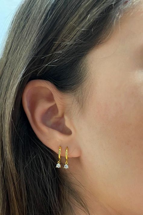 Small Earrings Gold, Gold Earrings Models, Minimalist Earrings Gold, Fancy Jewellery Designs, Indian Jewellery Design Earrings, The Mystic, Bangles Jewelry Designs, Gold Jewelry Simple, Jewelry Design Earrings