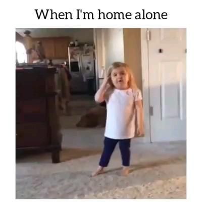 Baby Videos Cute, Alone Video, Funny Babies Dancing, Funny Baby Videos, Funny Baby Memes, Baby Memes, Cute Funny Babies, Very Funny Jokes, Cute Funny Quotes