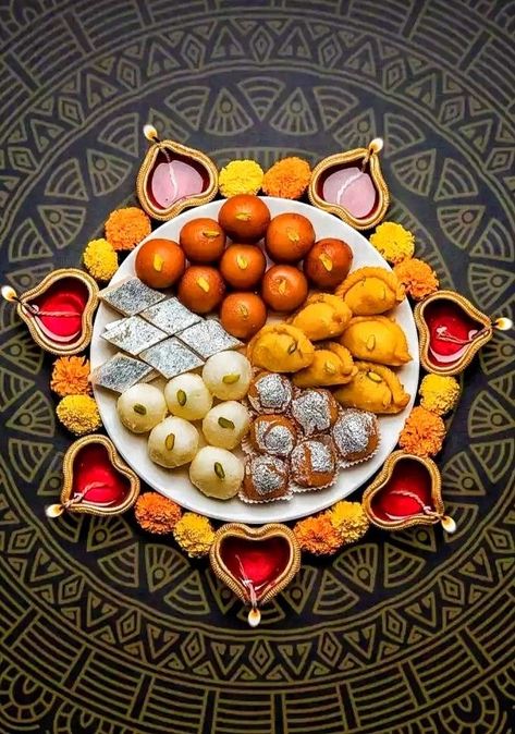 Dhanteras Wishes, Jerry Wallpapers, 3d Photos, Diwali Snacks, Wedding Snacks, Diwali Decoration Items, Diwali Decorations At Home, Airplane Wallpaper, Diwali Sweets