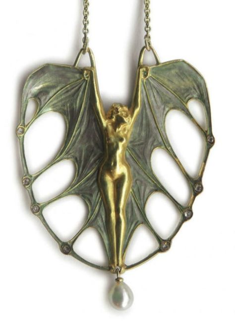 Art Nouveau Jewelry Necklace, Bat Woman, Lalique Jewelry, Bijoux Art Nouveau, Nouveau Jewelry, Art Nouveau Jewelry, Funky Jewelry, Deco Jewelry, 영감을 주는 캐릭터