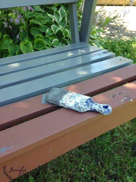 Bench Colors Outdoor, Outdoor Bench Makeover, Outdoor Bench Color Ideas, Paint Bench Ideas, Garden Bench Makeover, Wooden Bench Painting Ideas, Painted Outdoor Bench Ideas, Painted Park Bench Ideas, Painted Garden Bench Ideas