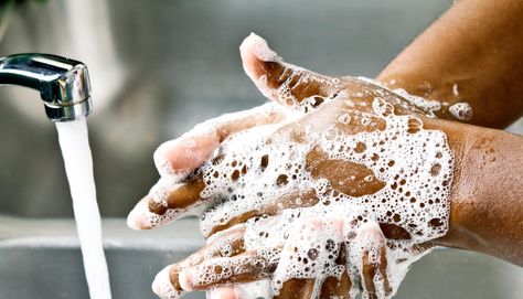 You don't need hot water to wash your hands - Futurity http://www.futurity.org/water-temperature-hands-1452522-2/ Liquid Hand Soap Recipe, Homemade Liquid Soap, Hand Soap Recipe, Diy Foaming Hand Soap, Diy Hand Soap, Bar Of Soap, Liquid Hand Soap, Foaming Hand Soap, Cleaners Homemade