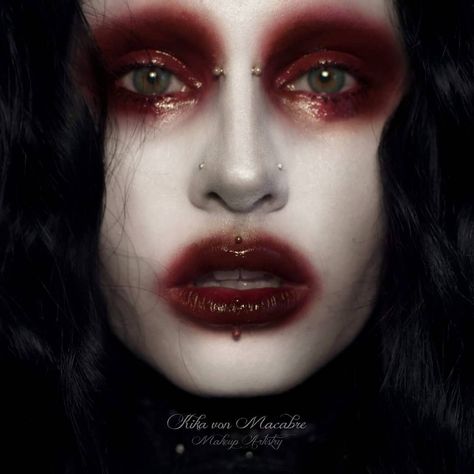 2,190 Me gusta, 21 comentarios - Kika von Macabre (@kikamacabre) en Instagram: "22/50 WEEKS OF SHAPESHIFTING  Is it halloween yet? 👻  Entry for the @timothyhungcom #hauntedbeauty…" Hellebore Illustration, Is It Halloween Yet, Blood Makeup, Vampire Bride, Drag Make-up, Vampire Makeup, Horror Makeup, Halloween Makeup Inspiration, Swag Makeup