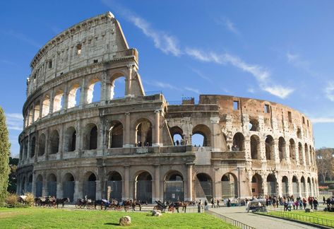 Roman colloseum in Italy,Rome New Seven Wonders, Palatine Hill, Colosseum Rome, Rome Antique, Roman Architecture, House Construction, Great Wall Of China, Seven Wonders, Famous Places