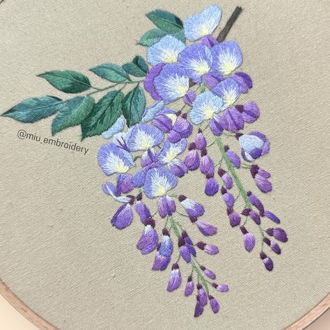 Vintage style wisteria. More patterns are coming soon 😘 🌸🌸🌸 online courses link in bio details. 😘 This is the flower that has a special place in my heart and memory, reminds me the days when I was a teenager, the good, the bad, the better..😊 #wisteria #embroiderypattern #embroiderydesign #birdembroidery #needlework #needlepainting #flowerembroidery #embroideryvideo #embroideryart #hoopembroidery #embroideryflowers #fiberart #embroideryartist #embroideryhoop #needlepainting #threadpainting #br... Wisteria Embroidery, 100 Crochet Stitches, Special Place In My Heart, Embroidery Videos, Bird Embroidery, Embroidery Flowers Pattern, Thread Painting, 자수 디자인, Flowers Pattern