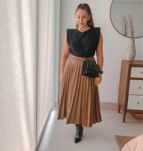 Ready for fall in this BEAUTIFUL mango faux leather pleated skirt . The color is so rich and fall like and you look and feel like a million bucks. 🤎 . . . . . . . . . . . . . . . . . . . . . . . . . . . . . #fauxleather #pleatedskirt #fallstyle #skirtstyle #mango #mangowomen #mangoskirt #autumnstyles #autumncolors #toffeecolor #maxiskirt #fallfashion #ltkunder1000 #discoverunder1000 #shoulderpadtee #luxurybag #luxuryhandbag #saintlaurentbags #blackhandbag Follow me in the @LIKEtoKNOW.it shoppin Faux Leather Pleated Skirt Outfit, Tan Pleated Skirt Outfit, Leather Pleated Skirt Outfit, Tan Pleated Skirt, Faux Leather Pleated Skirt, Mango Skirts, Pleated Skirt Outfit, Leather Pleated Skirt, Beige Skirt