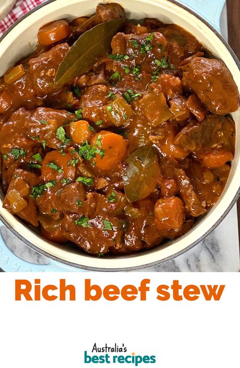 Gravy Beef Recipes, Thick Beef Stew, Rich Beef Stew, British Cooking, Slow Cooker Recipes Beef, Recipe Beef, Recipes Beef, Beef Curry, Beef Casserole Recipes