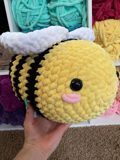 Jumbo Bee Crochet Pattern, Chunky Bee Crochet Pattern, Crochet Jumbo Bee Pattern Free, Crochet Bee Plushie Pattern, Chunky Bee Crochet, Crochet Plushies Bee, Crochet With Yellow Yarn, Sweet Snuggles Yarn Patterns, How To Crochet A Bee