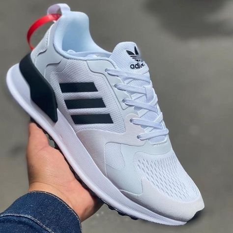 Adidas Shoes Mens Sneakers, Adidas Runners, Mens Fashion Casual Shoes, Adidas Shoes Mens, Sport Shoes Fashion, Adidas Shoes Women, Nike Air Shoes, Best Shoes For Men, Sneakers Looks