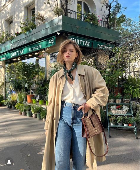 Trench Coat Outfit Spring, Weekend Outfit Ideas, Rainy Summer, Fashion Forward Outfits, Trench Coat Outfit, Europe Outfits, Day Outfits, Romantic Outfit, Paris Outfits