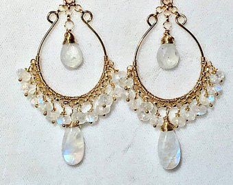 Etsy :: Your place to buy and sell all things handmade Chandelier Earrings Diy, Hoop Chandelier, Chandelier Earrings Gold, Boho Chandelier, Wedding Accesories, Boho Hoop Earrings, Earrings Ideas, Gold Diamond Earrings Studs, Bride Jewelry