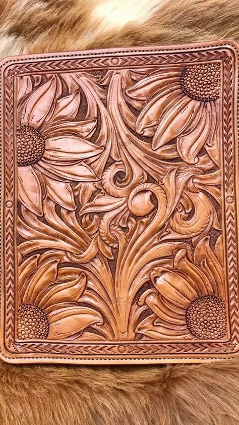 Diy Leather Engraving, Sunflower Leather Tooling, Sheridan Style Leather Tooling Patterns, Leather Tooled Flowers, Floral Leather Tooling Patterns, Tooled Leather Sunflower Pattern, Leather Bible Cover, Leather Working Projects, Leather Stamping