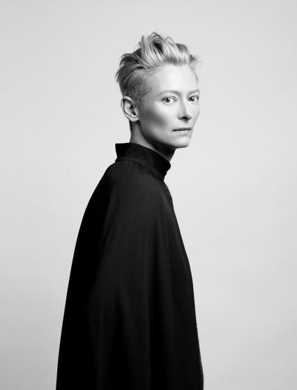 Tilda Swinton Style, Fierce Hairstyles, Tilda Swinton, British Actresses, Portrait Inspiration, 인물 사진, White Photo, Famous Faces, Style Icon