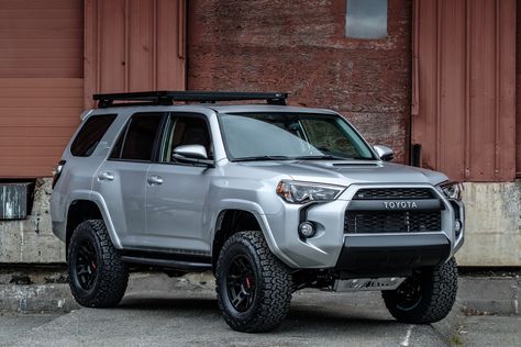 Ford Runner, Toyota 4runner Accessories, Lifted 4runner, Toyota Four Runner, Toyota Runner, 4runner Accessories, 2017 Toyota 4runner, 4runner Mods, 4runner Trd Pro