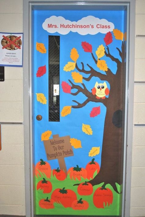 65 Awesome Classroom Doors For Back-to-School Fall Classroom Door, Fall Classroom, Classroom Decor High School, Classroom Doors, School Doors, 13 November, Classroom Decor Themes, Fall Door Decorations, Door Decorations Classroom