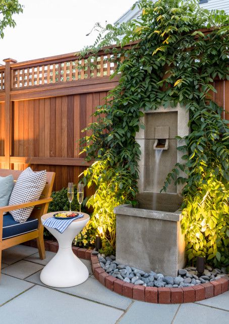 Patio of the Week: Designer’s Cozy Retreat in a Side Yard Yard Fountain, New Patio Ideas, Patio Pictures, Outdoor Remodel, Backyard Paradise, Ground Cover Plants, Garden Fountain, Garden Fountains, Side Yard