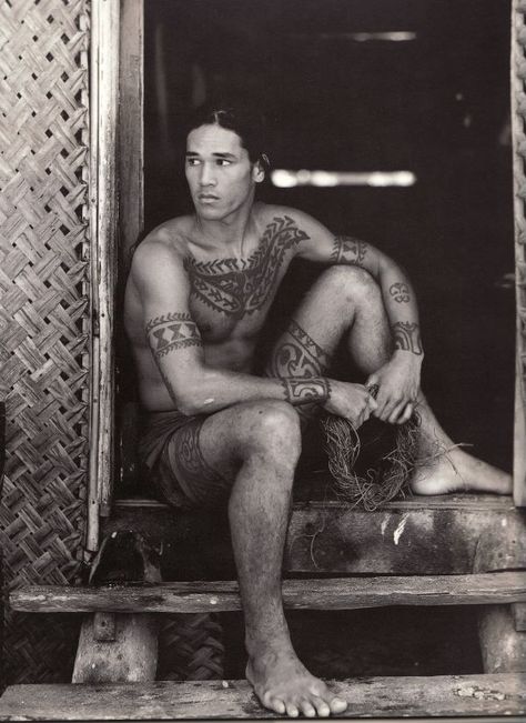 . Ta Moko Tattoo, Polynesian Men, Samoan Tattoo, Native American Men, Maori Tattoo, Foto Art, Naha, People Of The World, 인물 사진