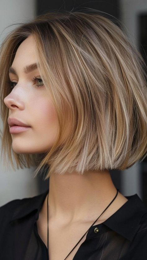 Revamp your look with 32 bob haircuts for fine hair, each crafted to boost volume and add a touch of sophistication to your style. Perfect for any woman seeking a chic update.