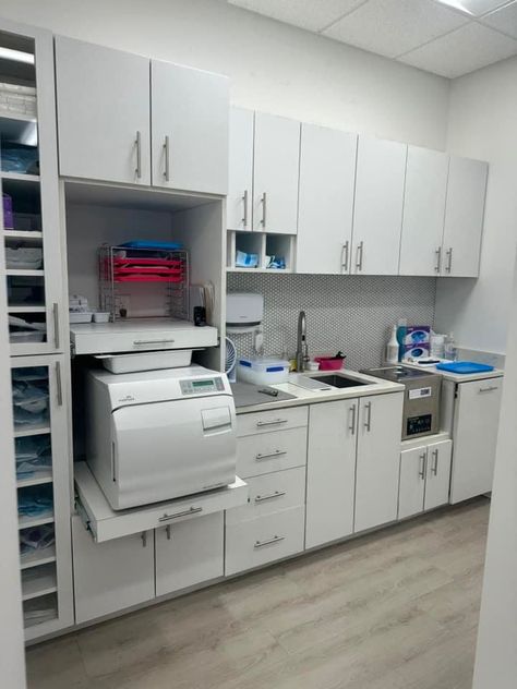 Dental Room Organization, Dental Sterilization Area, Dental Office Organization Ideas, Dental Supply Organization, Sterilization Room, Pediatric Dental Office Design, Dental Sterilization, Orthodontic Office Design, Hospital Floor Plan