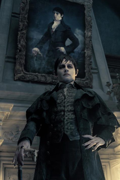 Dark Shadows.. Johnny Depp Dark Shadows, Dark Shadows Movie, John Depp, Barnabas Collins, Johnny Depp Movies, Tim Burton Films, Tim Burton Movie, The Lone Ranger, Septième Art