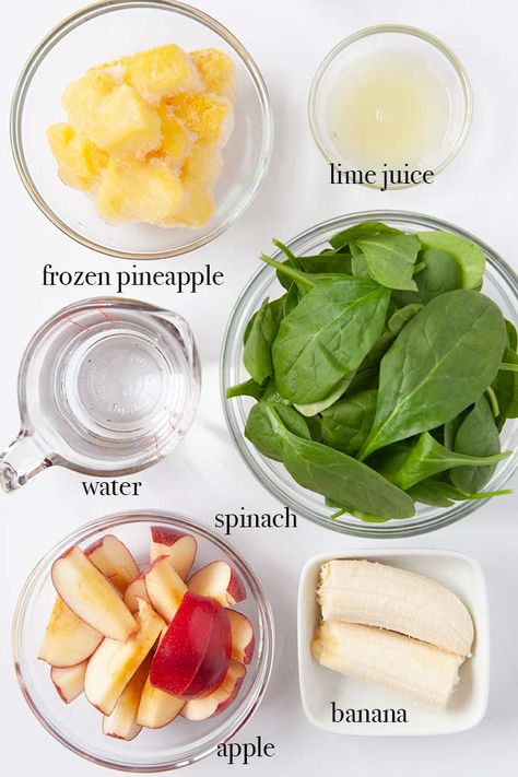 Spinach Drink Recipes, Pineapple Spinach Juice, Sweet Green Juice Recipes, Pineapple Drinks Healthy, Spinach Juice Recipes, Spinach Pineapple Smoothie, Smoothies With Spinach, Banana Pineapple Smoothie, Apple Smoothie Recipes